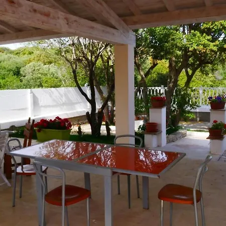 Casa Mannoni Bed & Breakfast Luogosanto